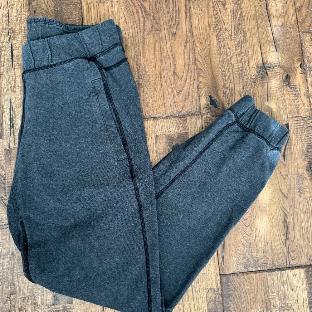Lululemon Sattva Pant‎ II Joggers Gray Heathered Black Women's Size 4 L